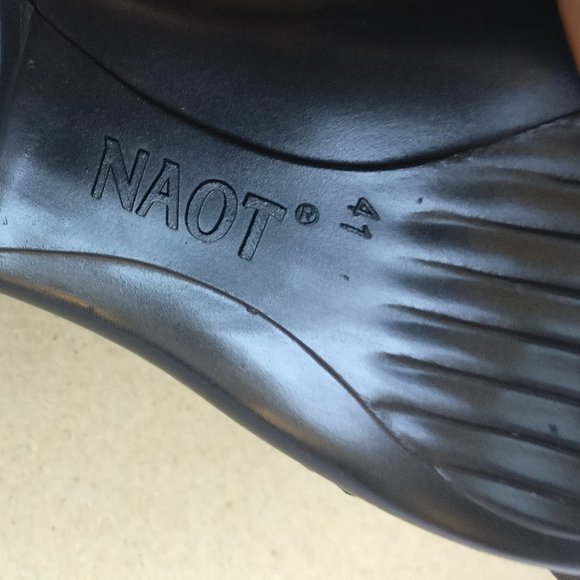 Naot Waterproof Shiny Patent Leather Low Heel Dress Sandal Wmn 41/10us/8uk - Picture 5 of 14